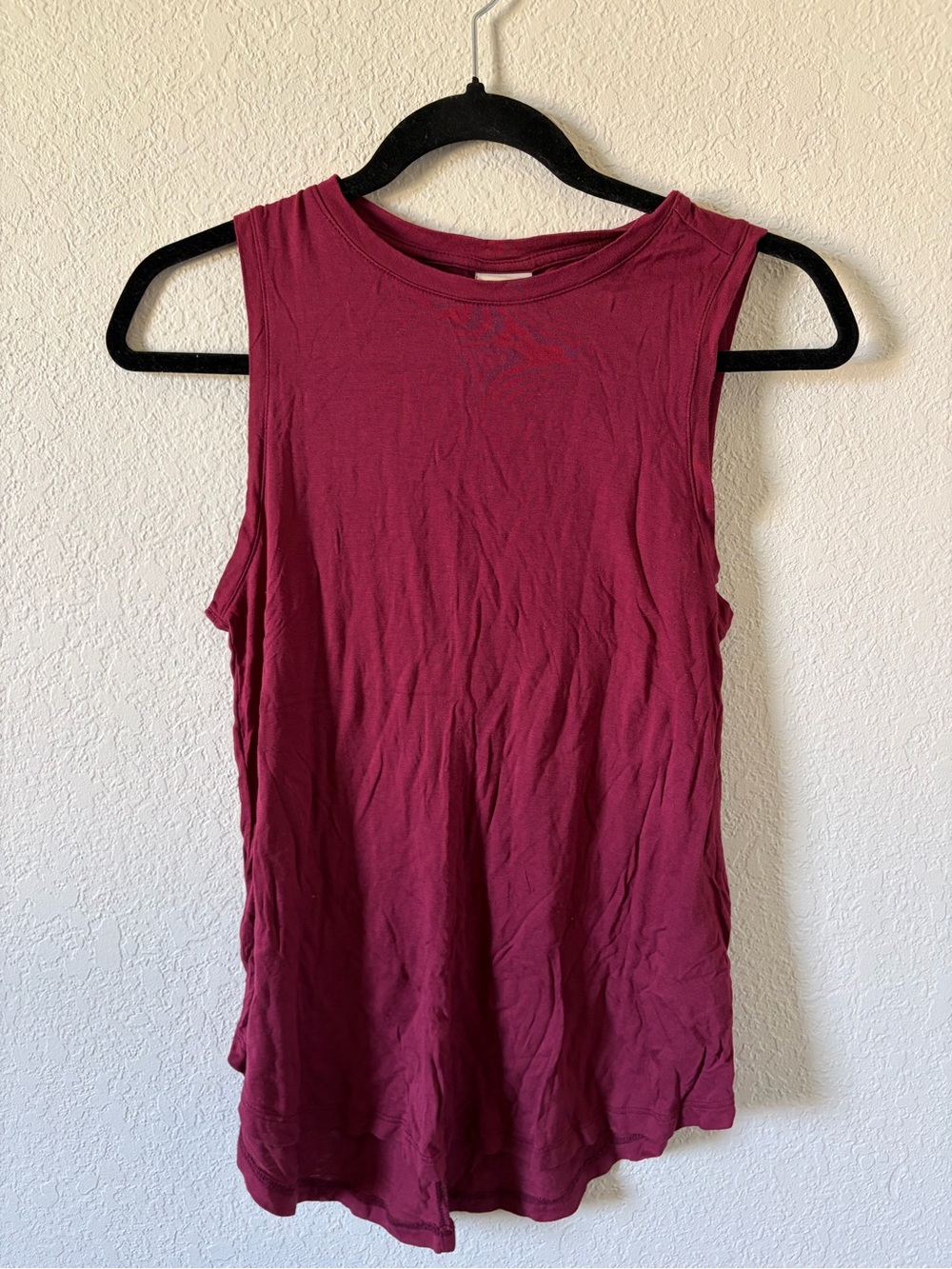 a new day Sleeveless Crew Neck Tank Top - Raspberry